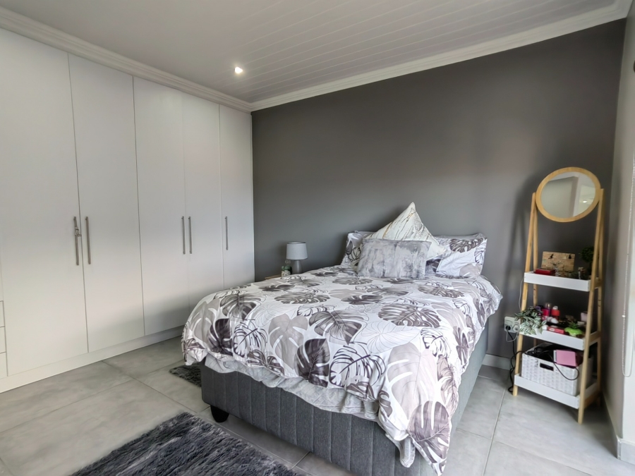 4 Bedroom Property for Sale in Monte Christo Western Cape
